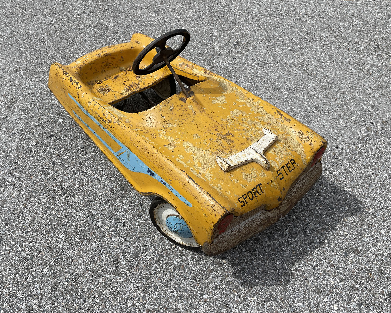 YELLOW SPEEDSTER PEDAL CAR: