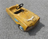 YELLOW SPEEDSTER PEDAL CAR: Or