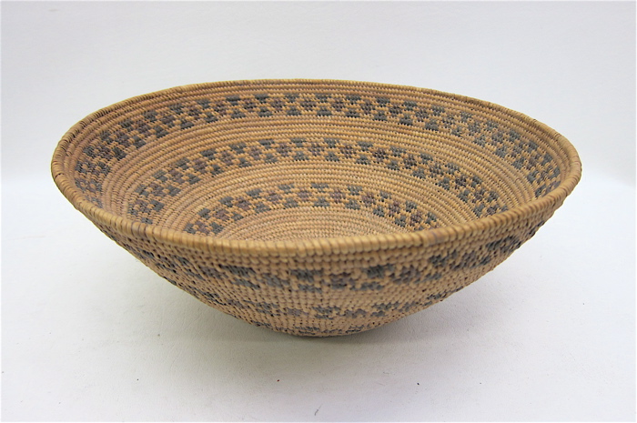 YOKUT (CALIFORNIA) INDIAN BASKET