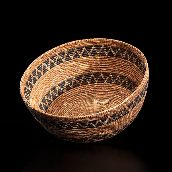 Yokuts Basket woven with bracken
