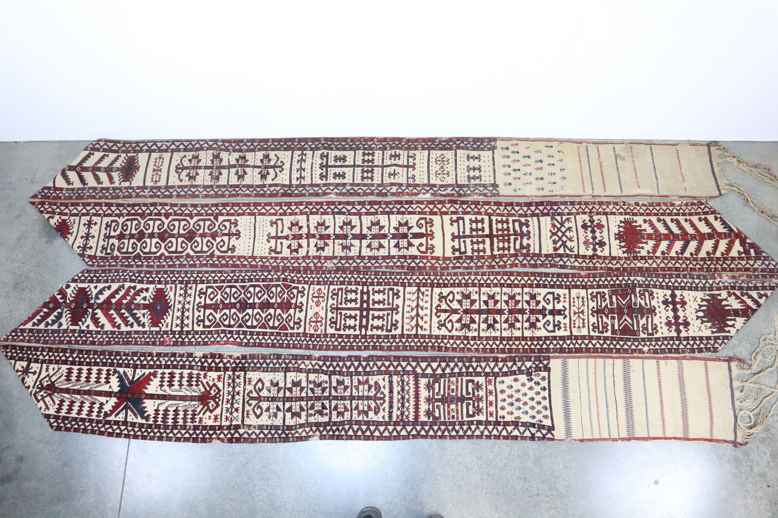 YOMUT TRIBE YURT TEXTILE 40 FT IRAN