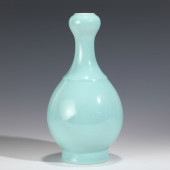 YONGZHENG SKY BLUE PORCELAIN G