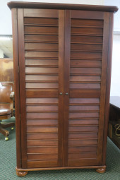 YOUNG AMERICA LOUVERED FRONT D