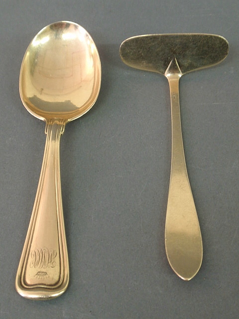 Youth fork 4.5"l. and a food pusher