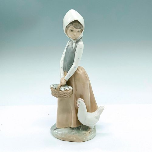 ZAPHIR PORCELAIN FIGURINE GIRL WITH