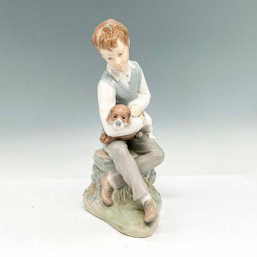 ZAPHIR PORCELAIN FIGURINE,