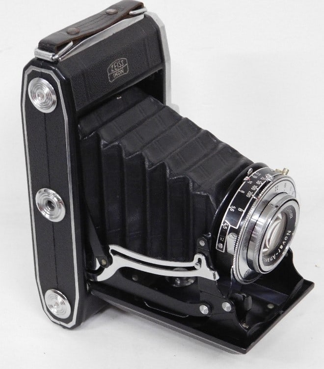 ZEISS IKON NETTAR CAMERA W/CAMERA