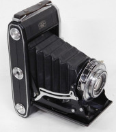 ZEISS IKON NETTAR CAMERA W/CAM
