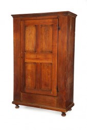 ZOAR  OHIO  WARDROBE OR SCHRAN