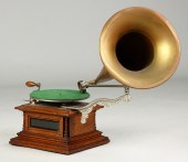 Zon-O-Phone Concert Grand V' S