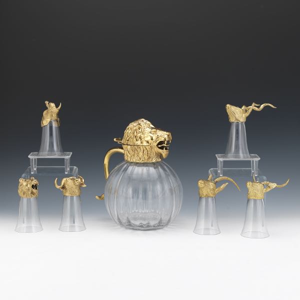 ZOOMORPHIC DECANTER WITH SHOT