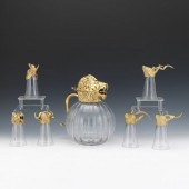 ZOOMORPHIC DECANTER WITH SHOT