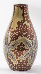 ZSOLNAY PECS ART NOUVEAU POTTE