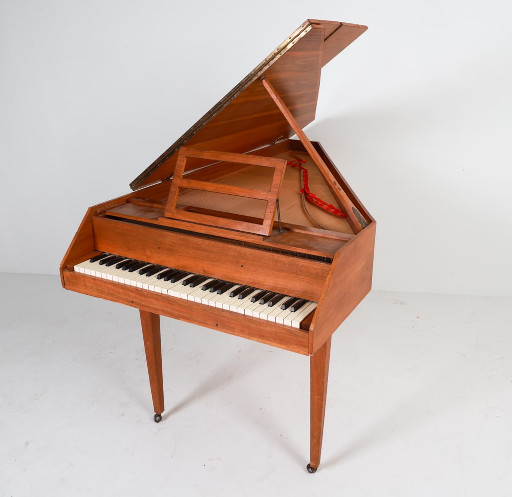 ZUCKERMANN WALNUT