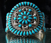 ZUNI PETTIPOINT TURQUOISE BRAC
