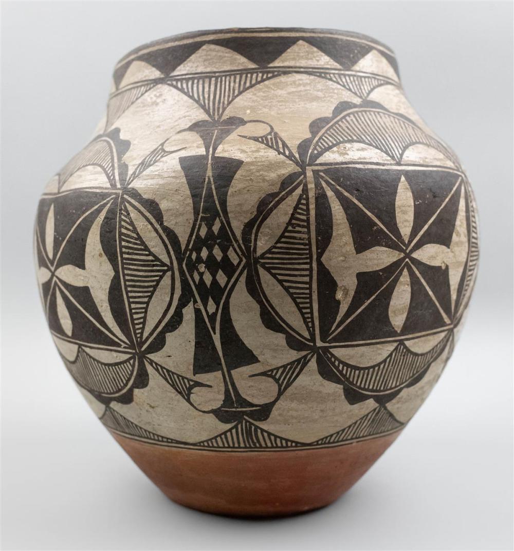 ZUNI POT (OLLA)ZUNI POT (OLLA),