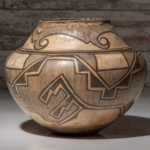 Zuni Pottery Jar fourth quarter